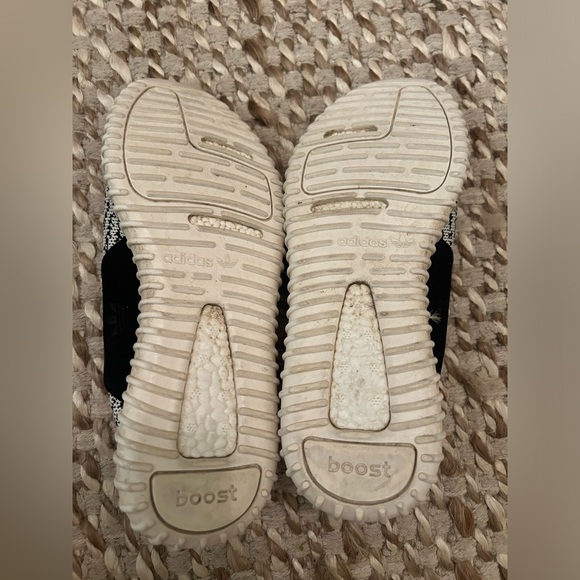 Adidas Yeezy Boost Sneakers - Picture 7 of 14